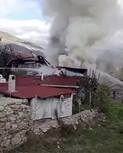 Köy Evine Yangın: Küller İçinde Kaldı