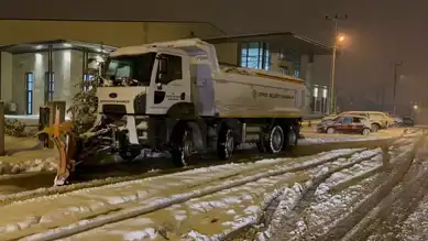 Kar Yağışı Mahsur Kalanları Tehlikeye Attı!