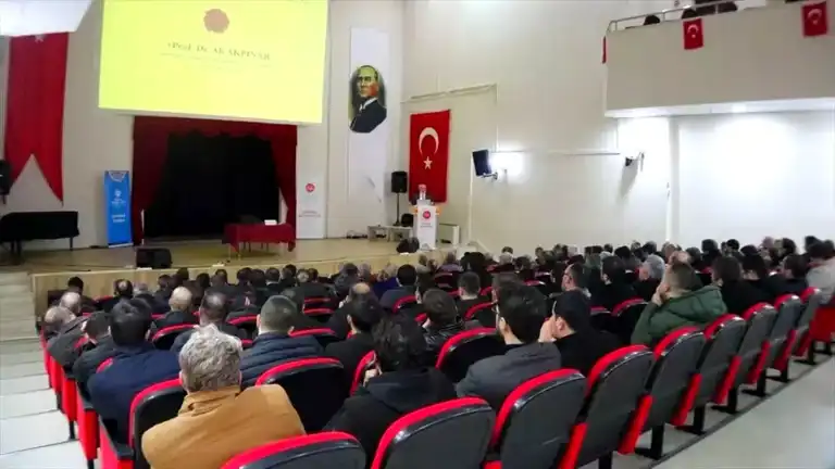 Çankırı'da Ailede Çözüm Becerileri Konferansı